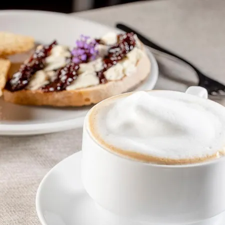 Agrirelais Collelago Farm stay Massignano