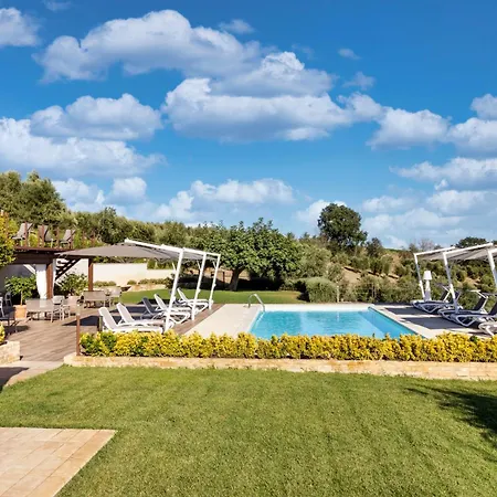 Agrirelais Collelago Farm stay Massignano