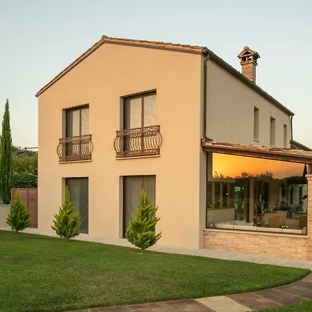 Agrirelais Collelago مزرعة للإقامة Massignano