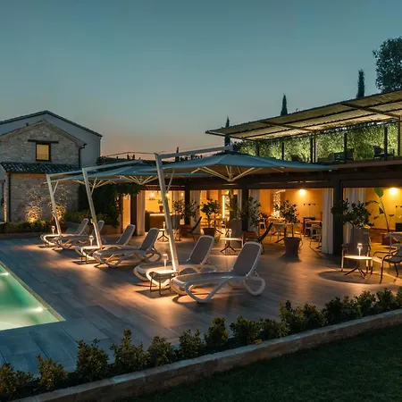 Agrirelais Collelago مزرعة للإقامة