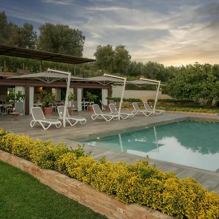 Agrirelais Collelago مزرعة للإقامة *